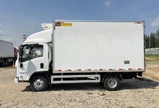 ISUZU KV100 (3,5т) РЕФРИЖЕРАТОР CARRIER C680 4,2×2,2×2,4м